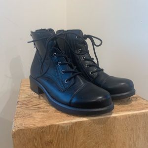 Madden Girl Black Combat Boot Size 7.5